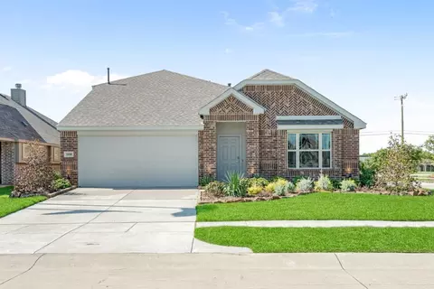 1100 Raptor Rd, Alvarado, TX 76009