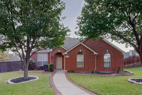 5402 Hewitts Cv, Rowlett, TX 75089
