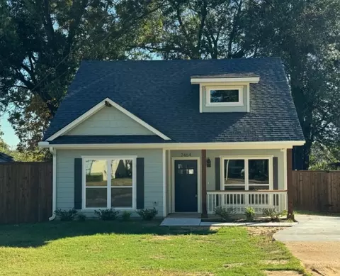 2464 Clark Ln, Paris, TX 75460