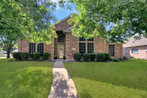 136 Lexington Dr, Terrell, TX 75160