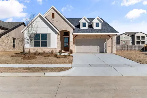 1748 River Bnd, Burleson, TX 76028