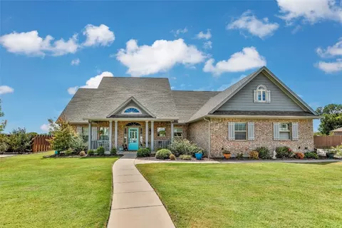 802 Hermes Dr, Lindsay, TX 76240