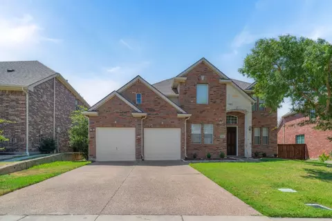 9037 Jasmine Ln, Irving, TX 75063