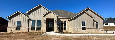 100 Moreland St, Paradise, TX 76073