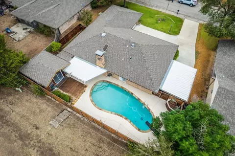 426 Ridgewood Dr, Desoto, TX 75115