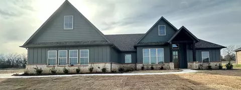 102 Moreland St, Paradise, TX 76073