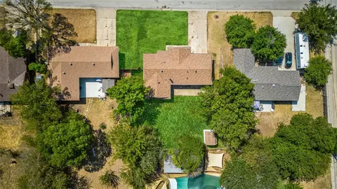 303 E Huitt Ln, Euless, TX 76040 photo 25