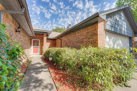 501 Thomas Trl, Seagoville, TX 75159