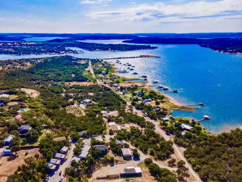 200 Retreat Dr, Graham, TX 76450
