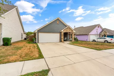 236 Firefly Dr, Springtown, TX 76082 photo 3