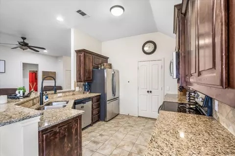 236 Firefly Dr, Springtown, TX 76082 photo 13