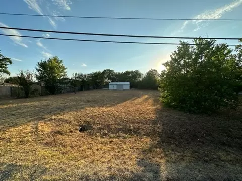 601 S Oak St, Venus, TX 76084