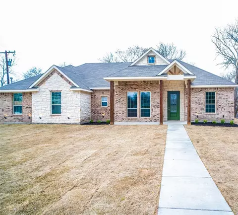 401 Collin St, Nevada, TX 75173