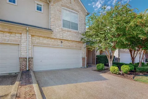 2520 Corbeau Dr, Irving, TX 75038