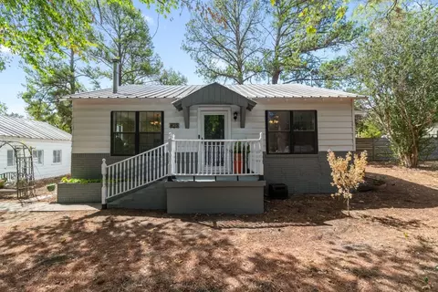 125 Gipson Rd, Azle, TX 76020
