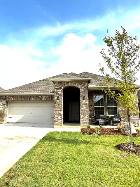 10509 Breezeway Dr, Aubrey, TX 76227