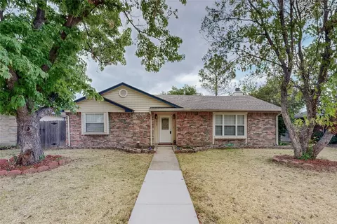 3828 Farrington St, Mesquite, TX 75150