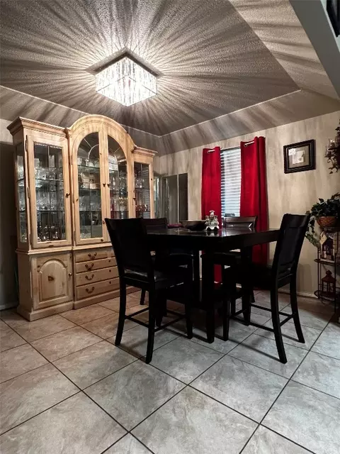 942 Maplecrest Dr, Lancaster, TX 75146 photo 4