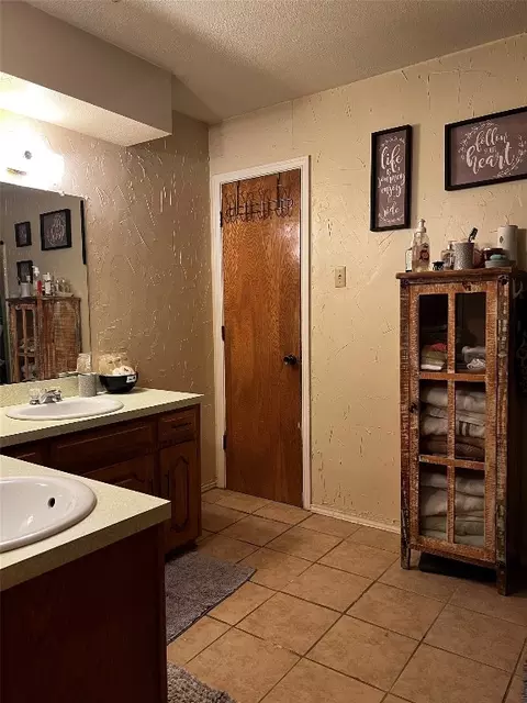 942 Maplecrest Dr, Lancaster, TX 75146 photo 6