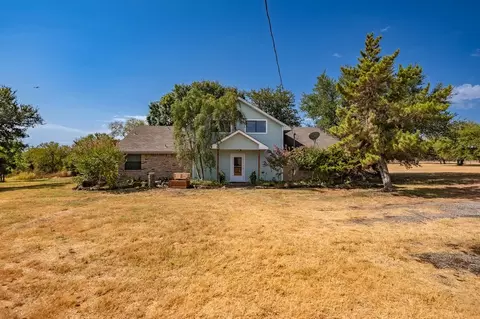 9200 NW County Road 1343, Blooming Grove, TX 76626