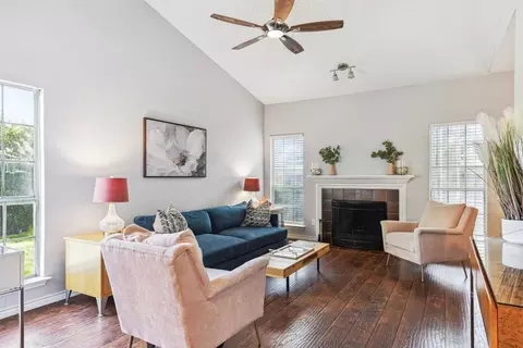 8600 Coppertowne Ln #1807, Dallas, TX 75243
