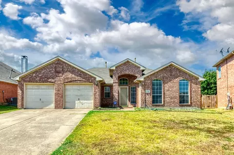 4721 Chaucer Ct, Grand Prairie, TX 75052