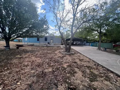 1302 Calle Ln, Venus, TX 76084