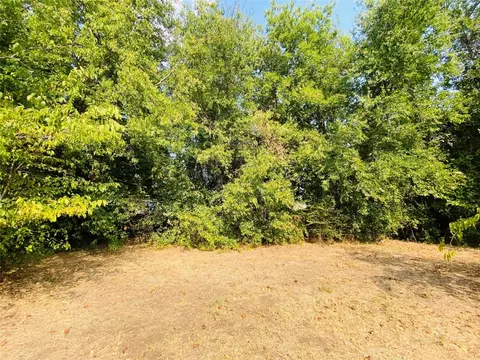 1112 Buck St, Gainesville, TX 76240