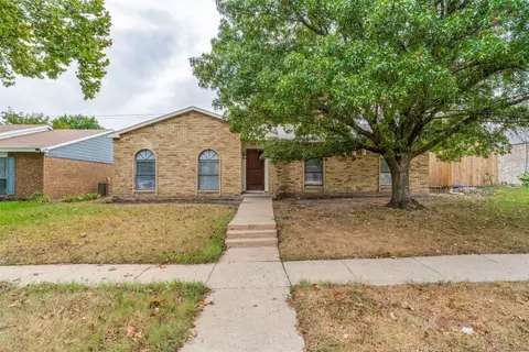 9423 Sophora Dr, Dallas, TX 75249