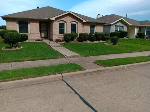 2708 Murphy Dr, Lancaster, TX 75134