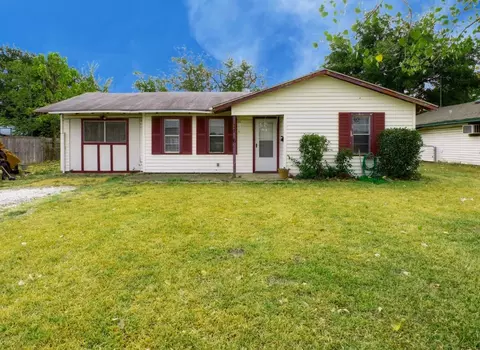 1116 San Jacinto St, Terrell, TX 75160