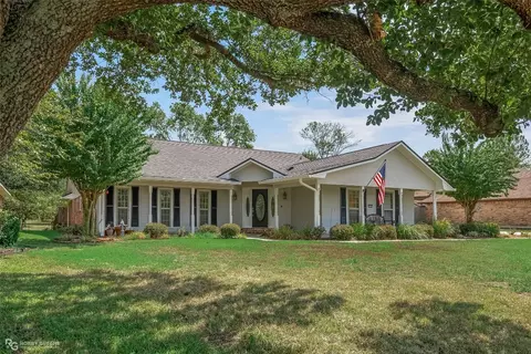 5602 Lake Side Dr, Bossier City, LA 71111