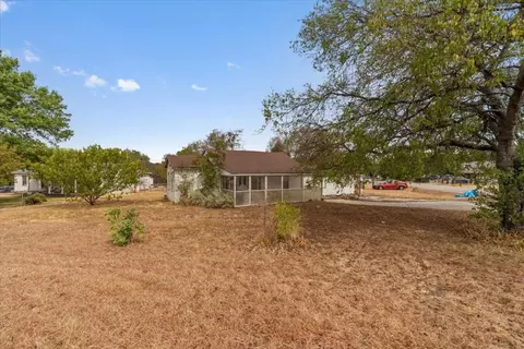 905 W Danieldale Rd, Dallas, TX 75232