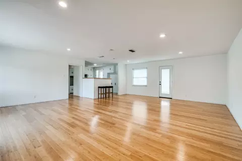 1815 Dale Pl, Irving, TX 75061