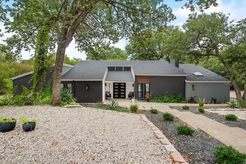 2115 Adams Dr, Arlington, TX 76011