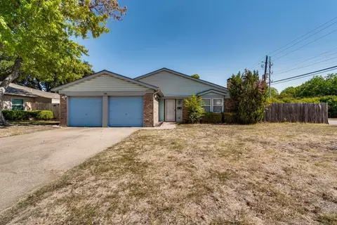 5301 Pineridge Dr, Arlington, TX 76016