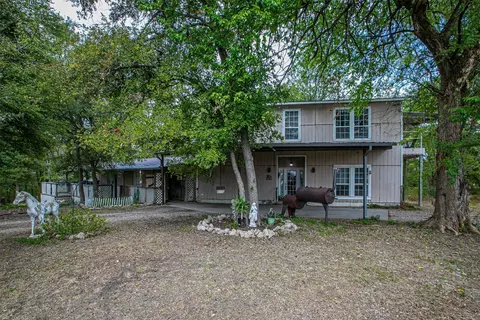318 N Cooke Rd, Ennis, TX 75119