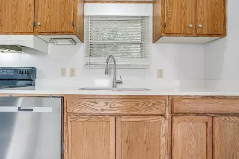 136 Draper Dr, Springtown, TX 76082 photo 12