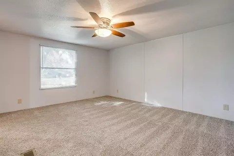 136 Draper Dr, Springtown, TX 76082 photo 23