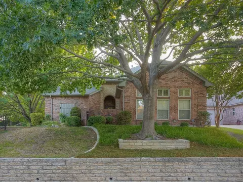 4424 Brampton Ct, Fort Worth, TX 76116