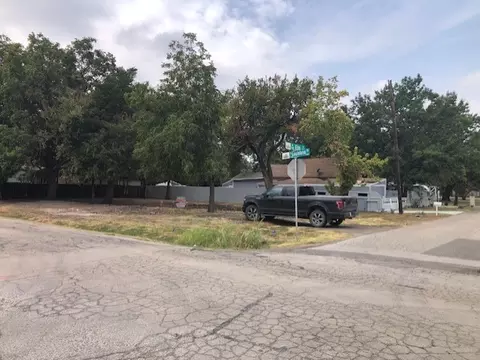 202 W Elm St, Celina, TX 75009