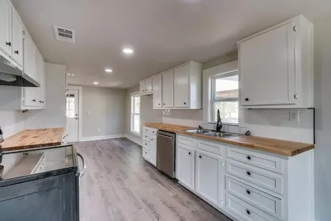 206 E Marrion St, Itasca, TX 76055 photo 5
