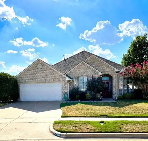 1210 Carina Dr, Arlington, TX 76013