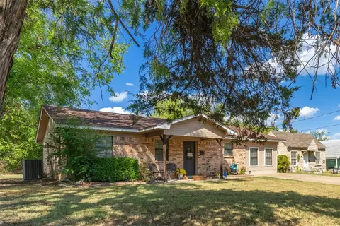 131 Park St E, Sulphur Springs, TX 75482