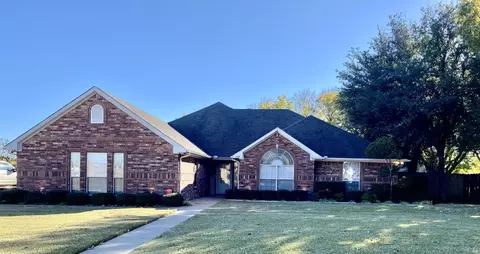 1602 Overlook Dr, Kaufman, TX 75142