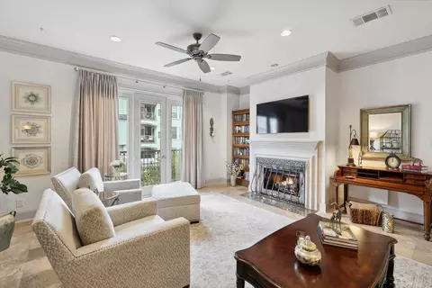 2848 Woodside St #4C, Dallas, TX 75204