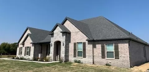 2572 W Fm 1566, Celeste, TX 75423