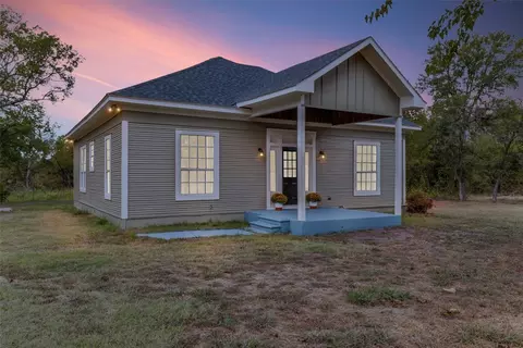 106 Pecan Grove Rd, Ennis, TX 75119
