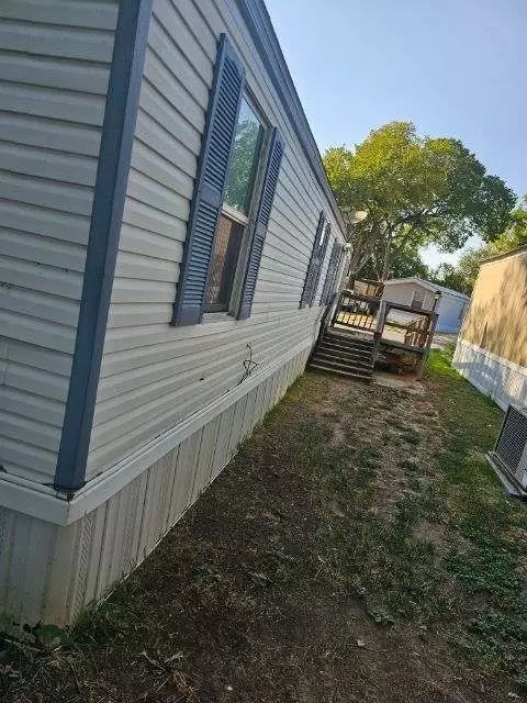3728 Marina Dr, Lake Worth, TX 76135