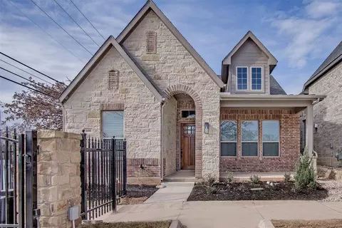 600 Oaks Ct, Kennedale, TX 76060